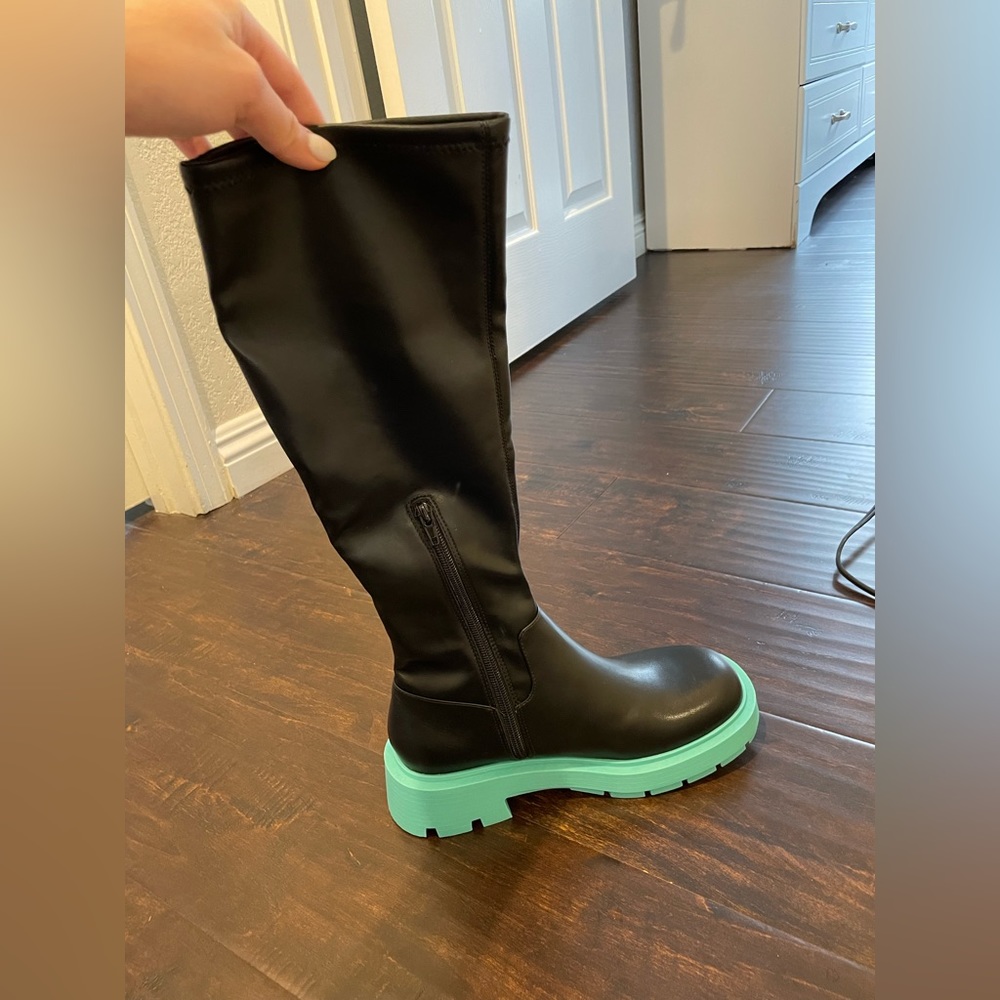 Charles & Keith Knee Tire Boot